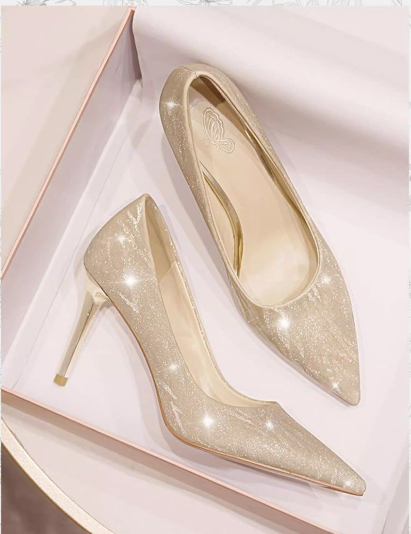 2026 new daily wedding couple wearing high heels 2026 new daily wedding couple wearing high heels