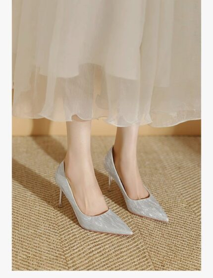 2026 new daily wedding couple wearing high heels