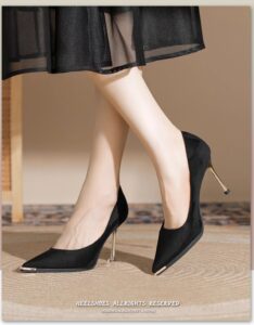 Black sexy pointed high heels