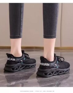 German women's poop like mesh sports shoes