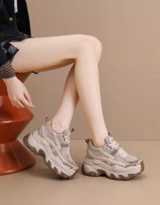 Thick soled little dad shoes with increased height inside, casual sports shoes