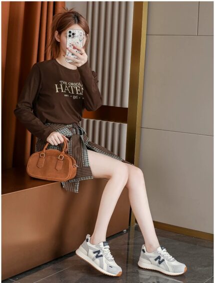 Leather sports shoes with a poop like feel, women's shoes 2026 new model