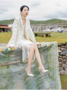 Summer new sandals with pointed toes, slim heels, and high heels